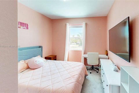 Casa en venta en Miami, Florida, 4 dormitorios, 205.59 m2 № 1818792 - foto 25