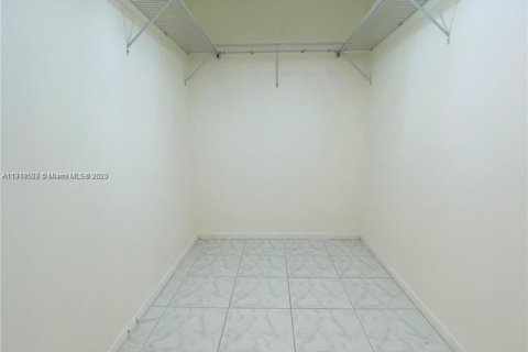 Copropriété à vendre à Tamarac, Floride: 2 chambres, 117.99 m2 № 2034848 - photo 8