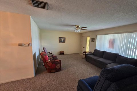 Casa en venta en Pinellas Park, Florida, 2 dormitorios, 147.44 m2 № 1823975 - foto 5