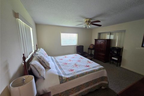 Casa en venta en Pinellas Park, Florida, 2 dormitorios, 147.44 m2 № 1823975 - foto 11