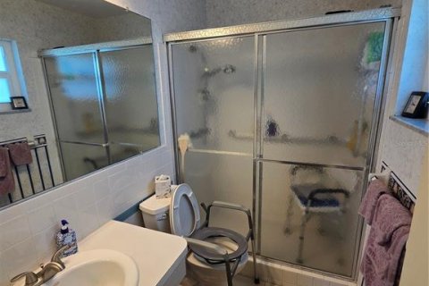Casa en venta en Pinellas Park, Florida, 2 dormitorios, 147.44 m2 № 1823975 - foto 15
