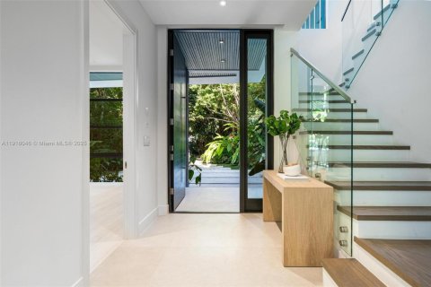 Купить виллу или дом в Майами, Флорида 5 спален, 386.57м2, № 1972139 - фото 3