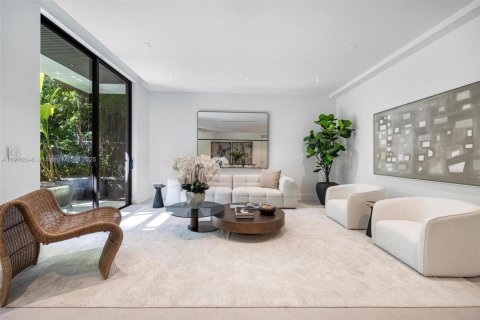 Купить виллу или дом в Майами, Флорида 5 спален, 386.57м2, № 1972139 - фото 5