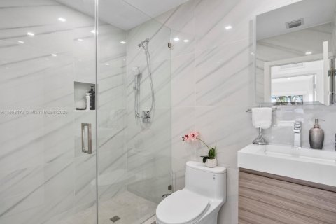 Купить виллу или дом в Холливуд, Флорида 1 комната, 175.59м2, № 1891413 - фото 11