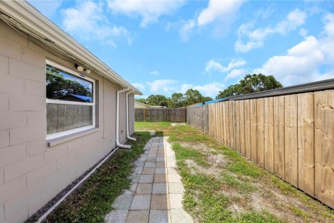 House in Tampa, Florida 2 bedrooms, 88.91 sq.m. № 1813033 - photo 3