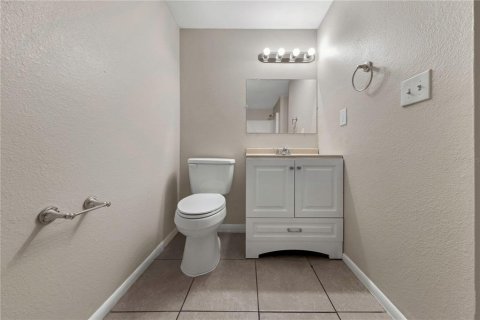 House in Tampa, Florida 2 bedrooms, 88.91 sq.m. № 1813033 - photo 16