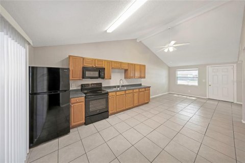 House in Tampa, Florida 2 bedrooms, 88.91 sq.m. № 1813033 - photo 9