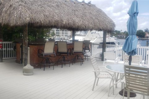 Condo in Delray Beach, Florida, 2 bedrooms  № 1865431 - photo 24