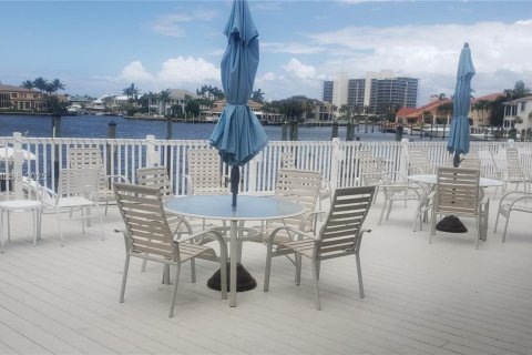 Condo in Delray Beach, Florida, 2 bedrooms  № 1865431 - photo 25