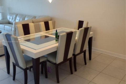 Condo in Delray Beach, Florida, 2 bedrooms  № 1865431 - photo 4