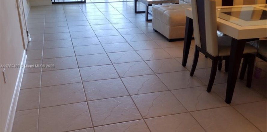 Condo in Delray Beach, Florida, 2 bedrooms № 1865431