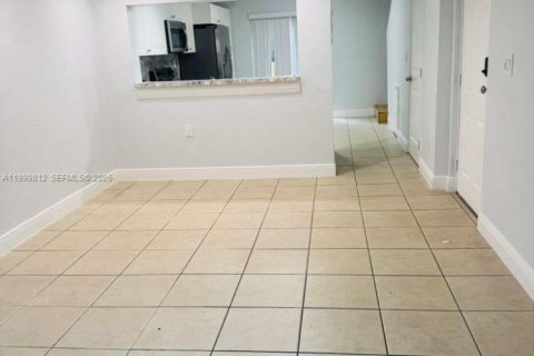 Copropriété à vendre à Miami, Floride: 3 chambres, 123.1 m2 № 2189334 - photo 8