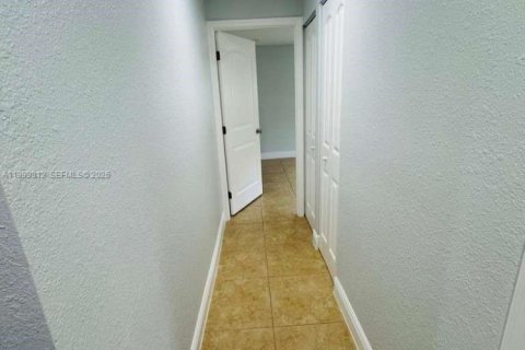 Copropriété à vendre à Miami, Floride: 3 chambres, 123.1 m2 № 2189334 - photo 22