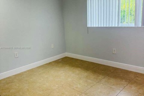 Copropriété à vendre à Miami, Floride: 3 chambres, 123.1 m2 № 2189334 - photo 28