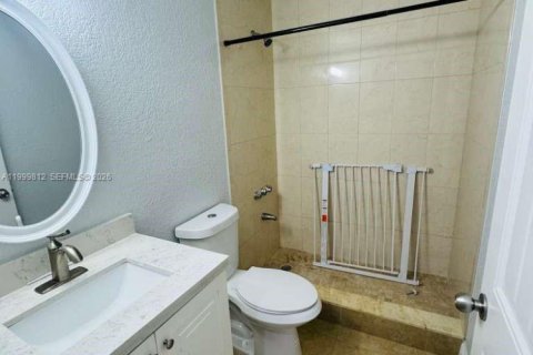 Copropriété à vendre à Miami, Floride: 3 chambres, 123.1 m2 № 2189334 - photo 26