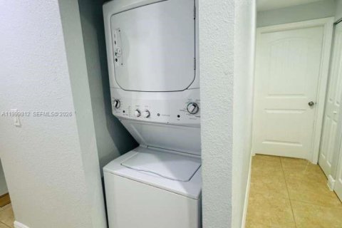 Copropriété à vendre à Miami, Floride: 3 chambres, 123.1 m2 № 2189334 - photo 16