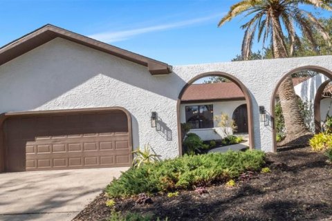 Villa ou maison à louer à Palm Harbor, Floride: 3 chambres, 180.88 m2 № 1829606 - photo 1