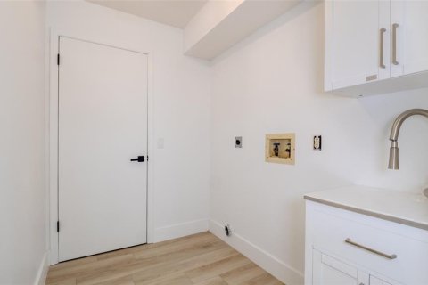 Villa ou maison à louer à Palm Harbor, Floride: 3 chambres, 180.88 m2 № 1829606 - photo 14