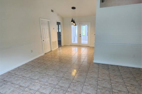 House in Deltona, Florida 3 bedrooms, 99.68 sq.m. № 1915824 - photo 10