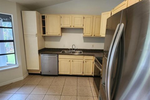 House in Deltona, Florida 3 bedrooms, 99.68 sq.m. № 1915824 - photo 4