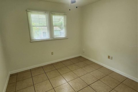 House in Deltona, Florida 3 bedrooms, 99.68 sq.m. № 1915824 - photo 7