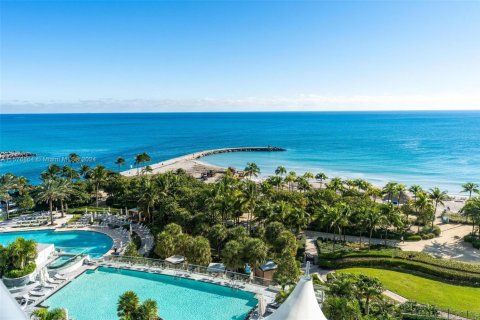 Copropriété à louer à Bal Harbour, Floride: 2 chambres, 198.44 m2 № 1977312 - photo 3