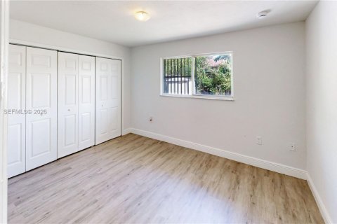 House in Florida City, Florida 3 bedrooms, 126.16 sq.m. № 2066205 - photo 26