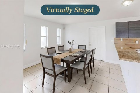 House in Florida City, Florida 3 bedrooms, 126.16 sq.m. № 2066205 - photo 21