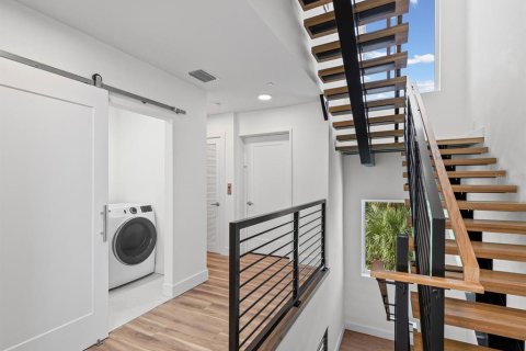 Townhouse in Clearwater, Florida 3 bedrooms, 310.39 sq.m. № 2201719 - photo 28