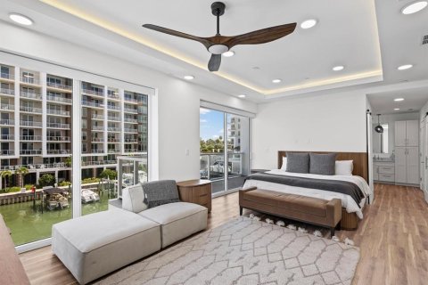 Townhouse in Clearwater, Florida 3 bedrooms, 310.39 sq.m. № 2201719 - photo 21