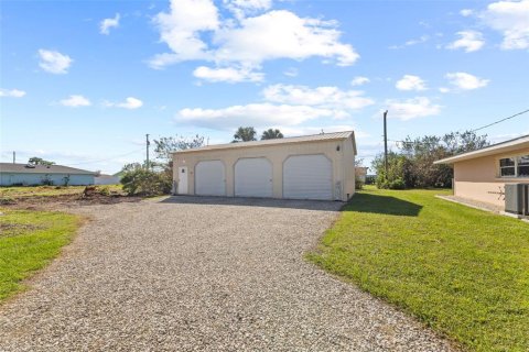 Casa en venta en Port Charlotte, Florida, 4 dormitorios, 176.61 m2 № 1422685 - foto 28