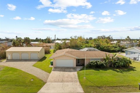 Casa en venta en Port Charlotte, Florida, 4 dormitorios, 176.61 m2 № 1422685 - foto 2