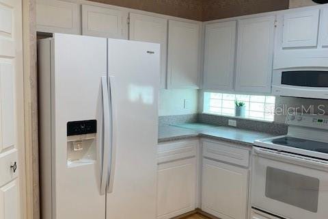 Casa en venta en Ocala, Florida, 2 dormitorios, 156.73 m2 № 2387420 - foto 5