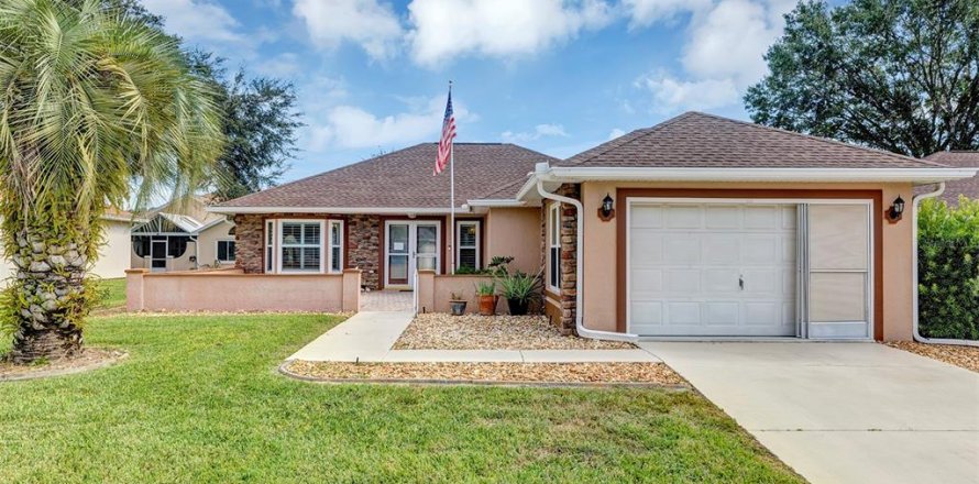 Casa en Ocala, Florida 2 dormitorios, 156.73 m2 № 2387420