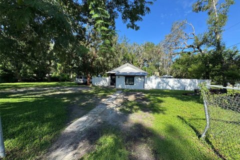 House in Zephyrhills, Florida 3 bedrooms, 68.19 sq.m. № 1894502 - photo 1