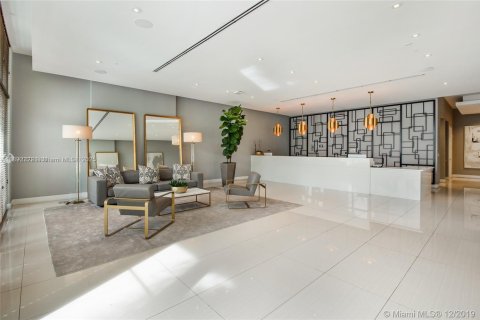 Condo in Miami, Florida, 2 bedrooms  № 1944218 - photo 25