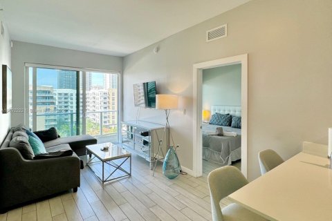 Condo in Miami, Florida, 2 bedrooms  № 1944218 - photo 8