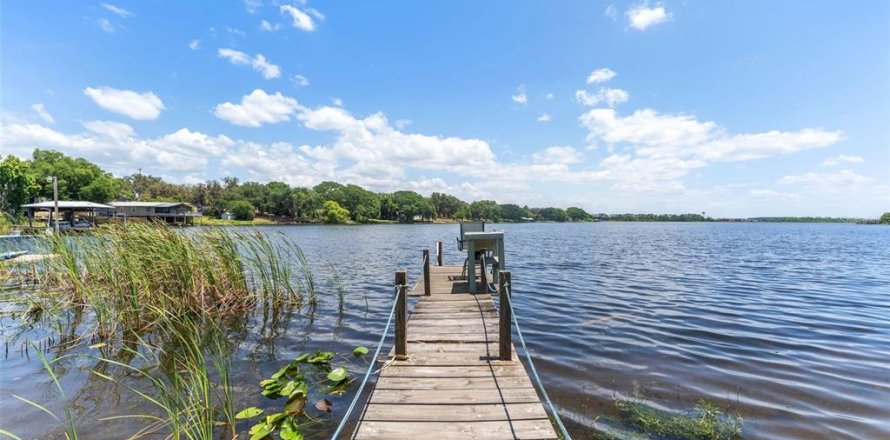 Terreno en Polk City, Florida № 1917513