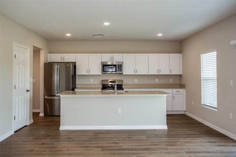 Villa ou maison à vendre à Haines City, Floride: 5 chambres, 268.67 m2 № 2149532 - photo 2