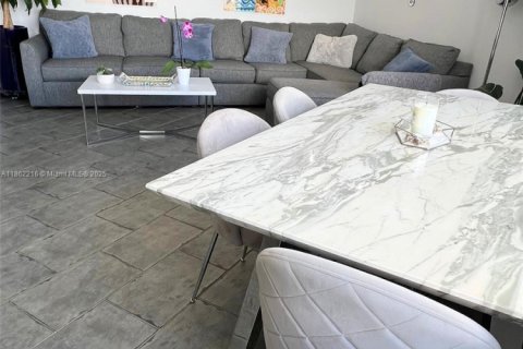 Copropriété à vendre à Aventura, Floride: 1 chambre, 81.1 m2 № 1961508 - photo 10