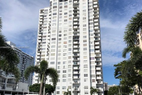 Copropriété à vendre à Aventura, Floride: 1 chambre, 81.1 m2 № 1961508 - photo 4