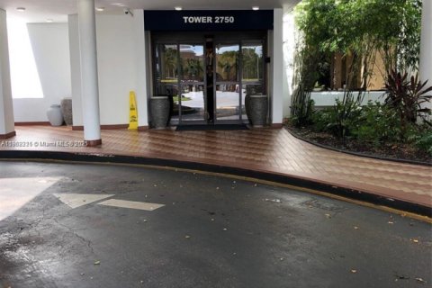 Copropriété à vendre à Aventura, Floride: 1 chambre, 81.1 m2 № 1961508 - photo 2