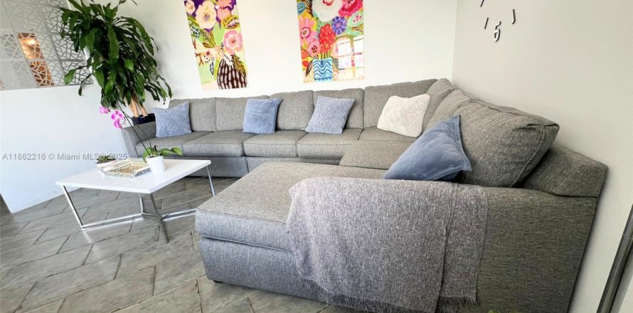 Condo à Aventura, Floride, 1 chambre № 1961508