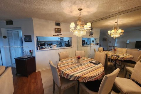 Copropriété à vendre à Pembroke Pines, Floride: 1 chambre, 97.18 m2 № 1971243 - photo 7