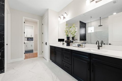 House in Sarasota, Florida 4 bedrooms, 325.9 sq.m. № 2125110 - photo 4