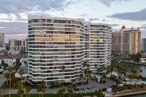 Copropriété à vendre à Sarasota, Floride: 2 chambres, 152.55 m2 № 1525298 - photo 2