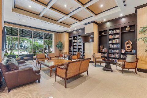 Condo in Plantation, Florida, 2 bedrooms  № 1700506 - photo 4