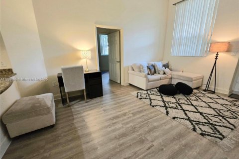 Condo in Plantation, Florida, 2 bedrooms  № 1700506 - photo 8