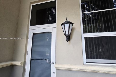 Condo in Plantation, Florida, 2 bedrooms  № 1700506 - photo 7
