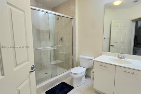 Condo in Plantation, Florida, 2 bedrooms  № 1700506 - photo 27